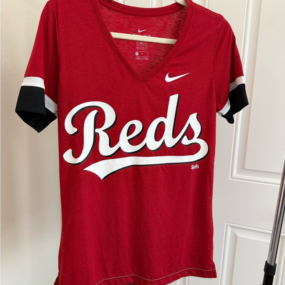Nike Dri-FIT T-Shirt, Cincinnati Reds, Women’s M